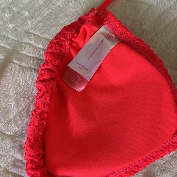 Bikini - Picture 10 of 10